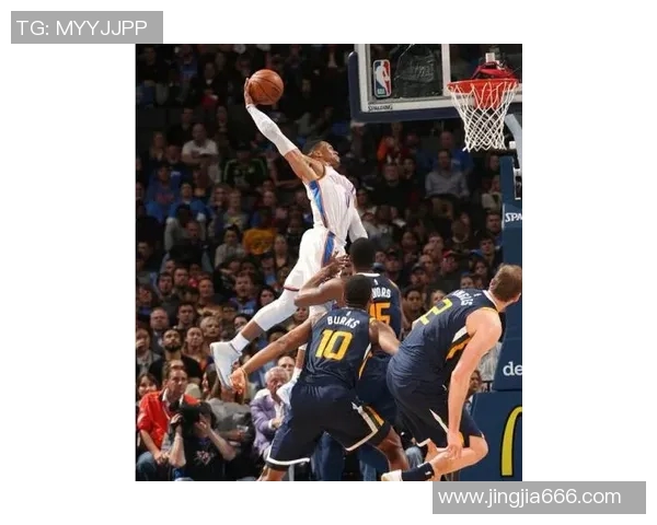 雷霆对阵猛龙威少精彩抢球瞬间引发全场欢呼